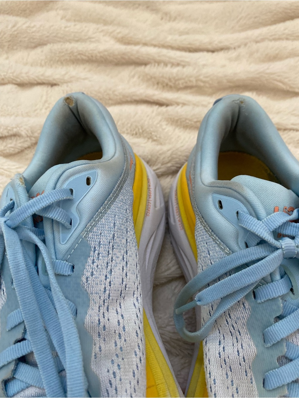 HOKA Bondi 8 sneakers Summer Song/Country Air women's Sz 9 - Picture 4 of 7
